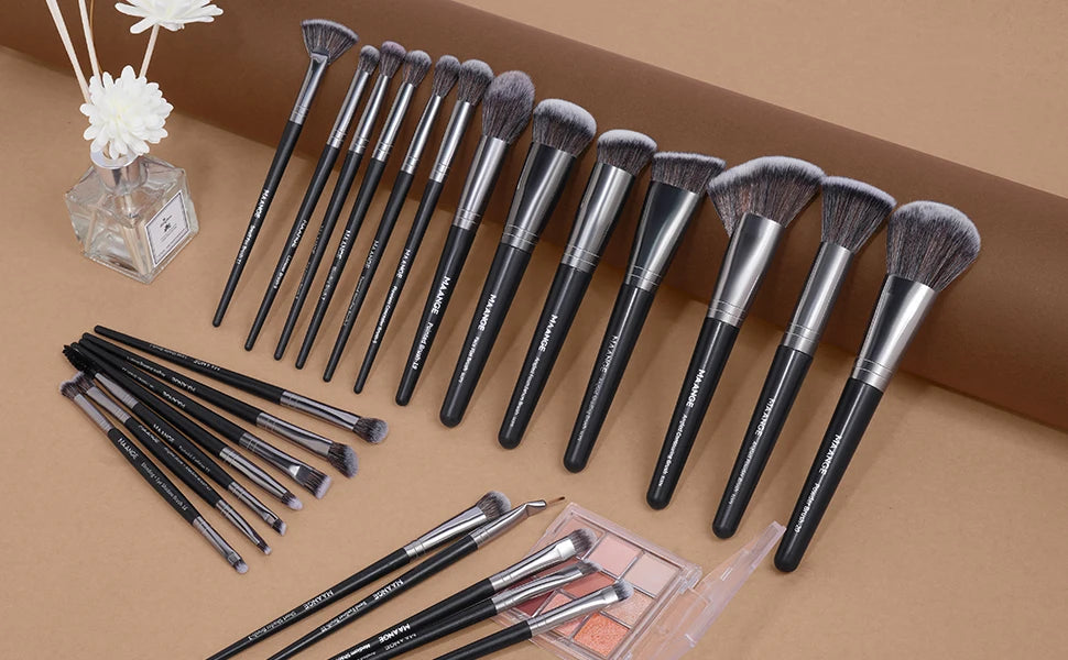 25-Piece Professional Makeup Brush Set with Gift Box