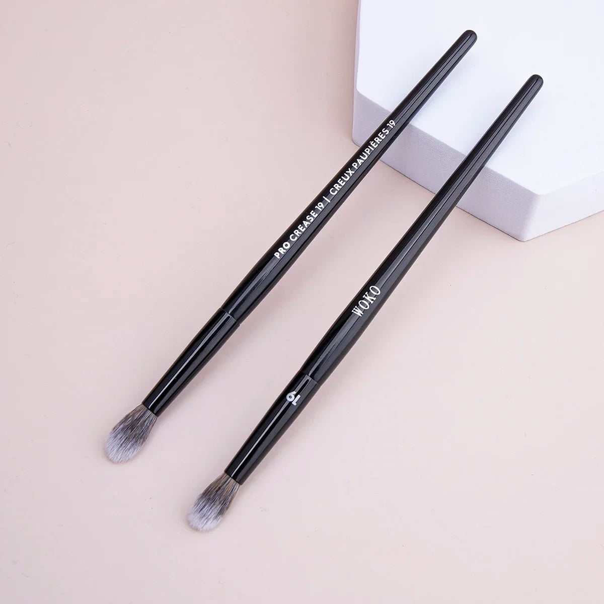 Tapered Crease Brush – Precision Blending for Eyeshadow
