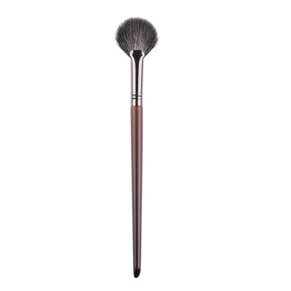 Natural Goat Hair Eyeshadow Brush – Blending & Crease Tool (1pc)