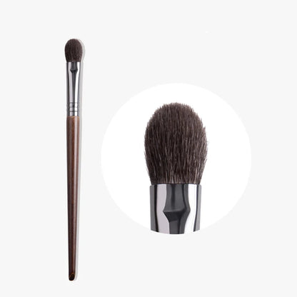 Natural Goat Hair Eyeshadow Brush – Blending & Crease Tool (1pc)