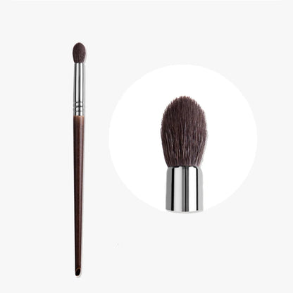 Natural Goat Hair Eyeshadow Brush – Blending & Crease Tool (1pc)