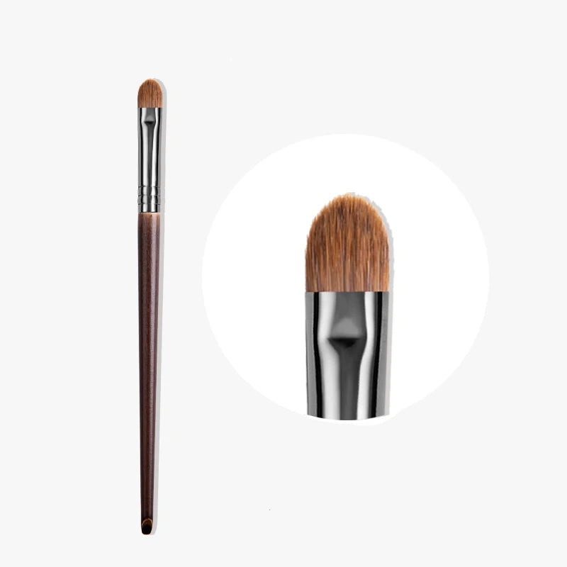 Natural Goat Hair Eyeshadow Brush – Blending & Crease Tool (1pc)