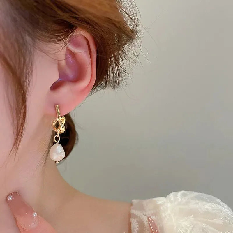 Pearl Heart & Round Stud Earrings – Elegant Imitation Pearl Jewelry